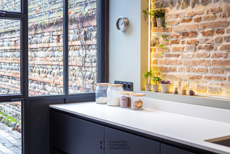 Comment choisir son plan de travail de cuisine à Toulouse : matériaux, finitions et conseils d’expert pour un projet durable et élégant