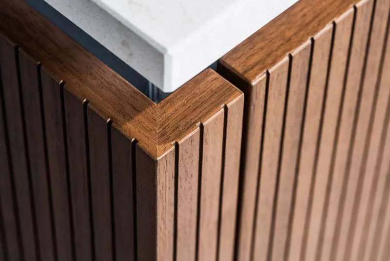 Façades naturelles avec un aspect rainuré unique à Toulouse