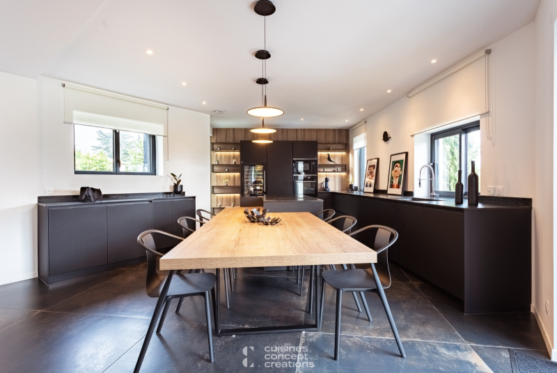 Cuisine fonctionnelle au style affirmé à Toulouse